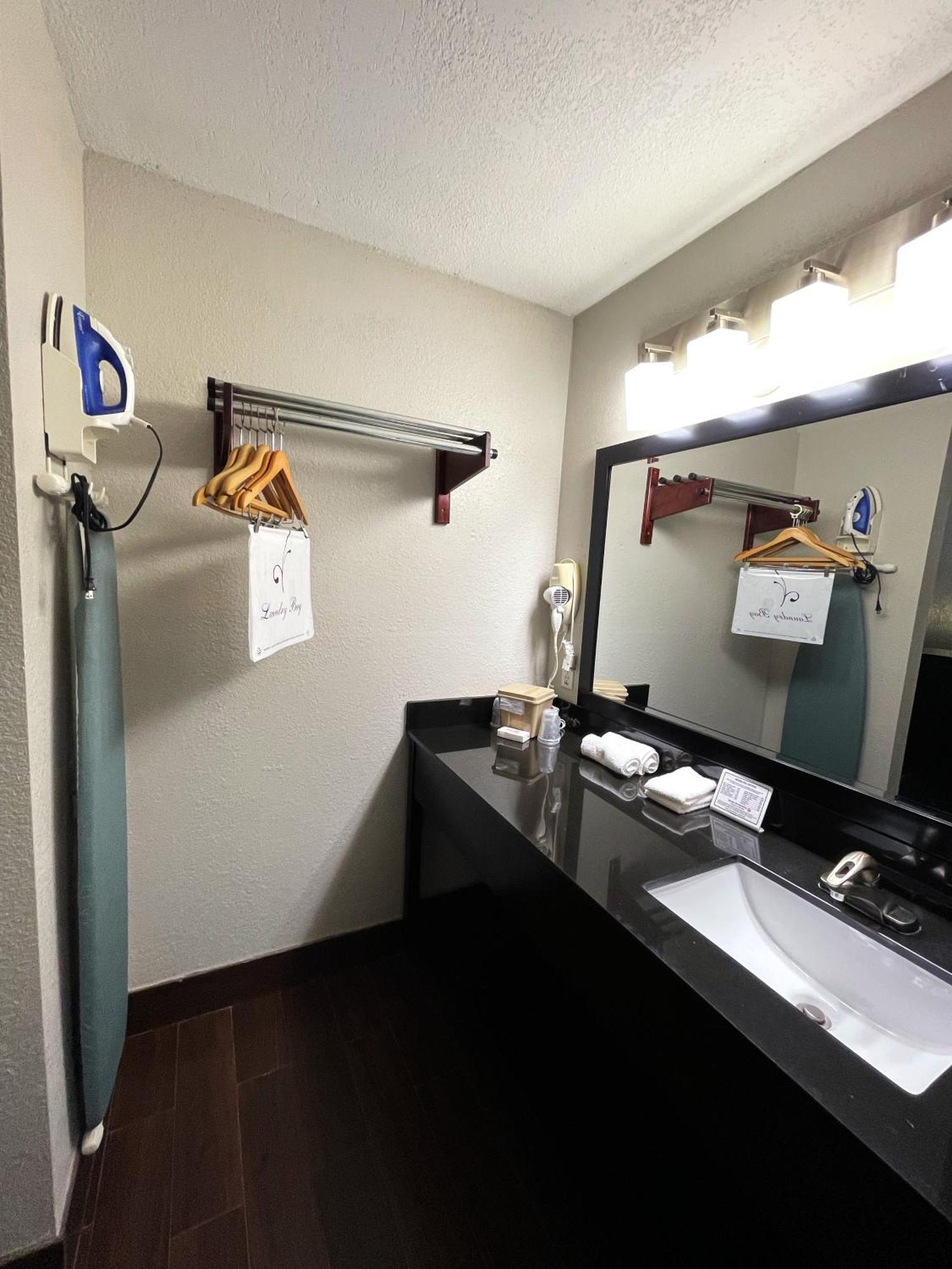 Econo Lodge Childress Esterno foto