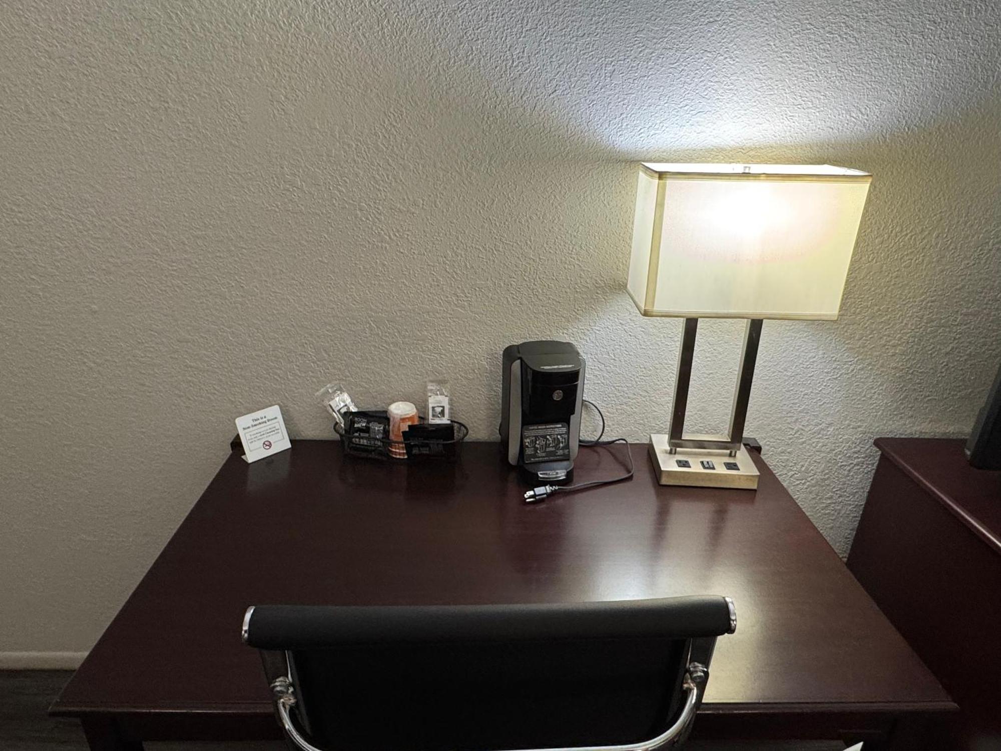 Econo Lodge Childress Esterno foto